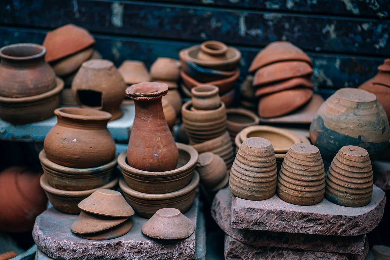 ancient pottery pots clay antique 2179091
