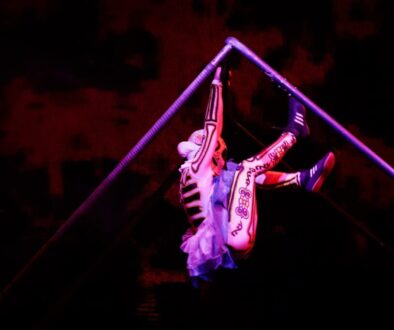 Czym jest performance art - historia, artyści i przykłady